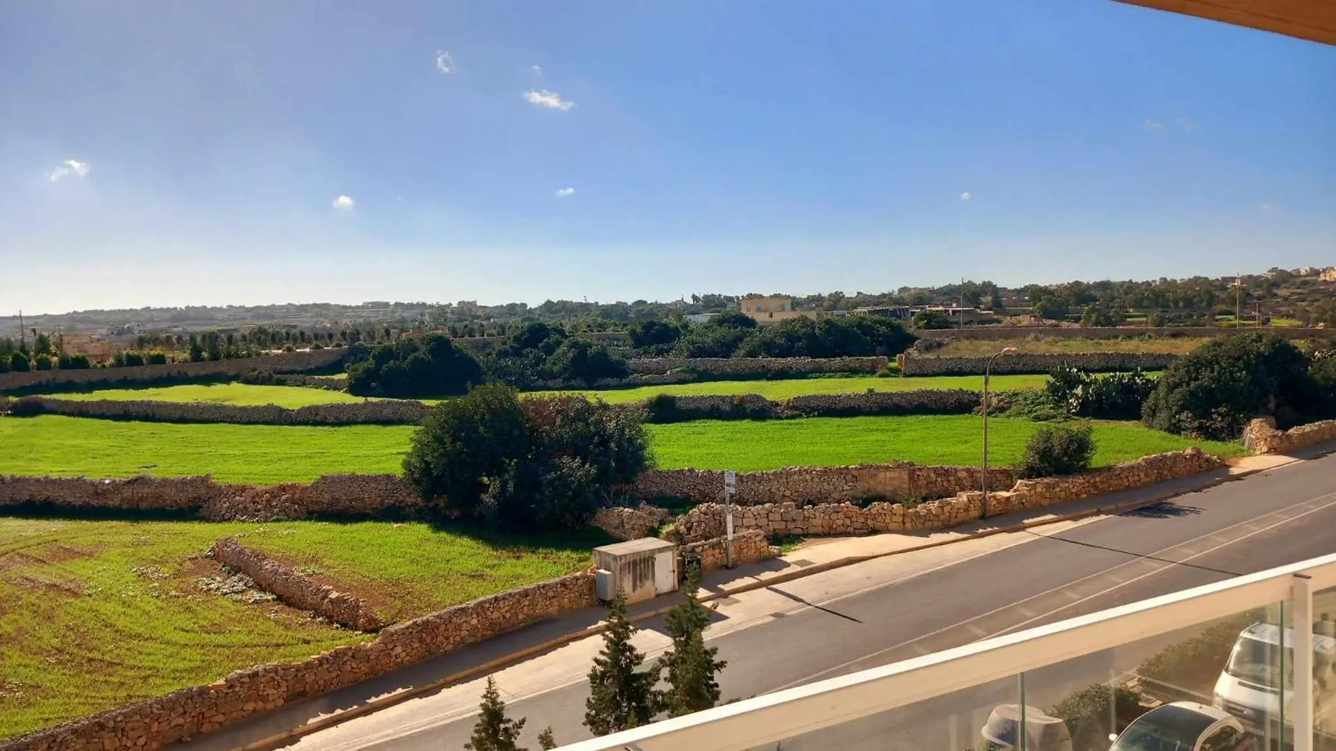 Large, 3 Bedroom Apartment In Marsascala contacts