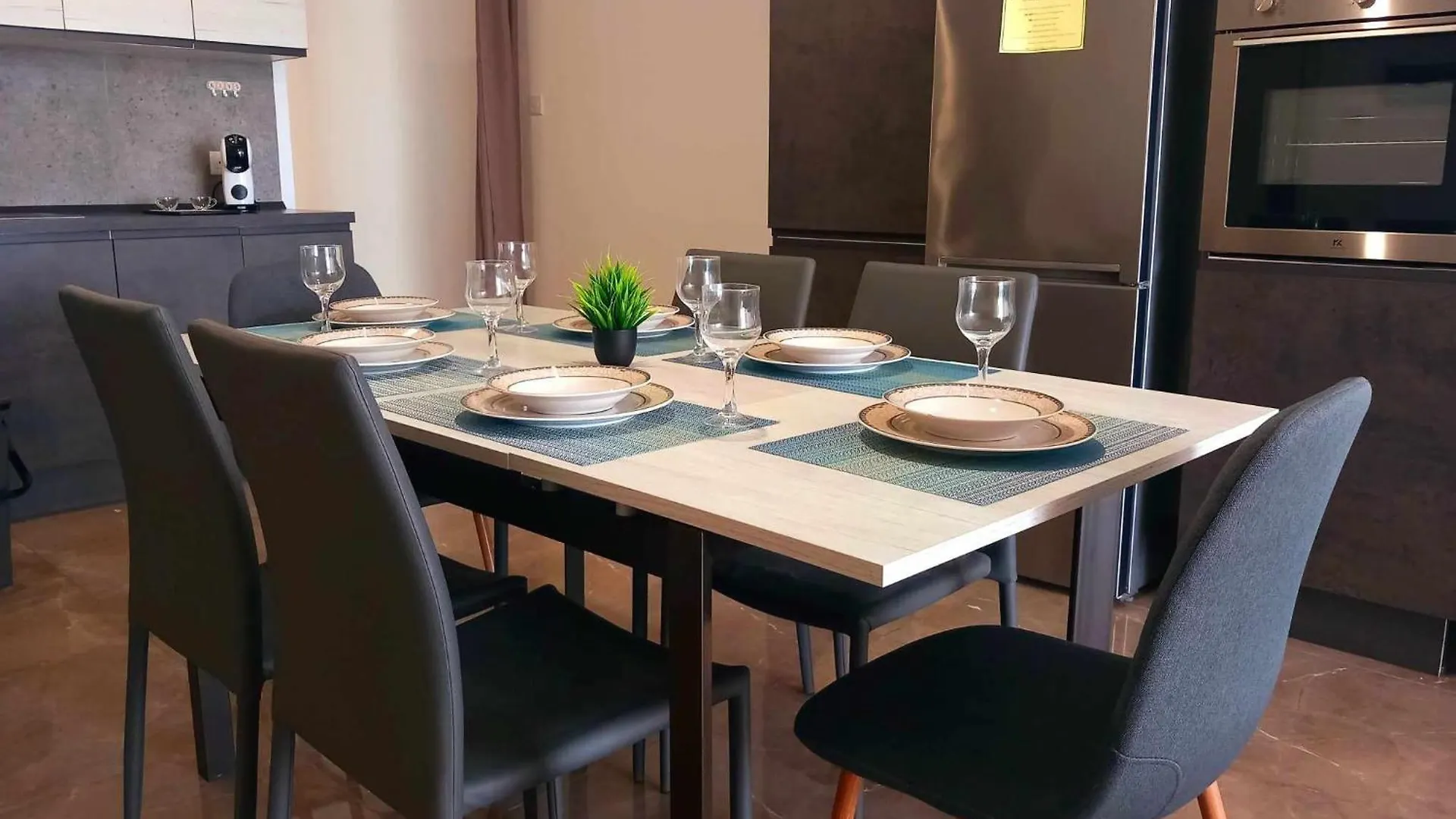 Large, 3 Bedroom Apartment In Marsascala Marsaskala