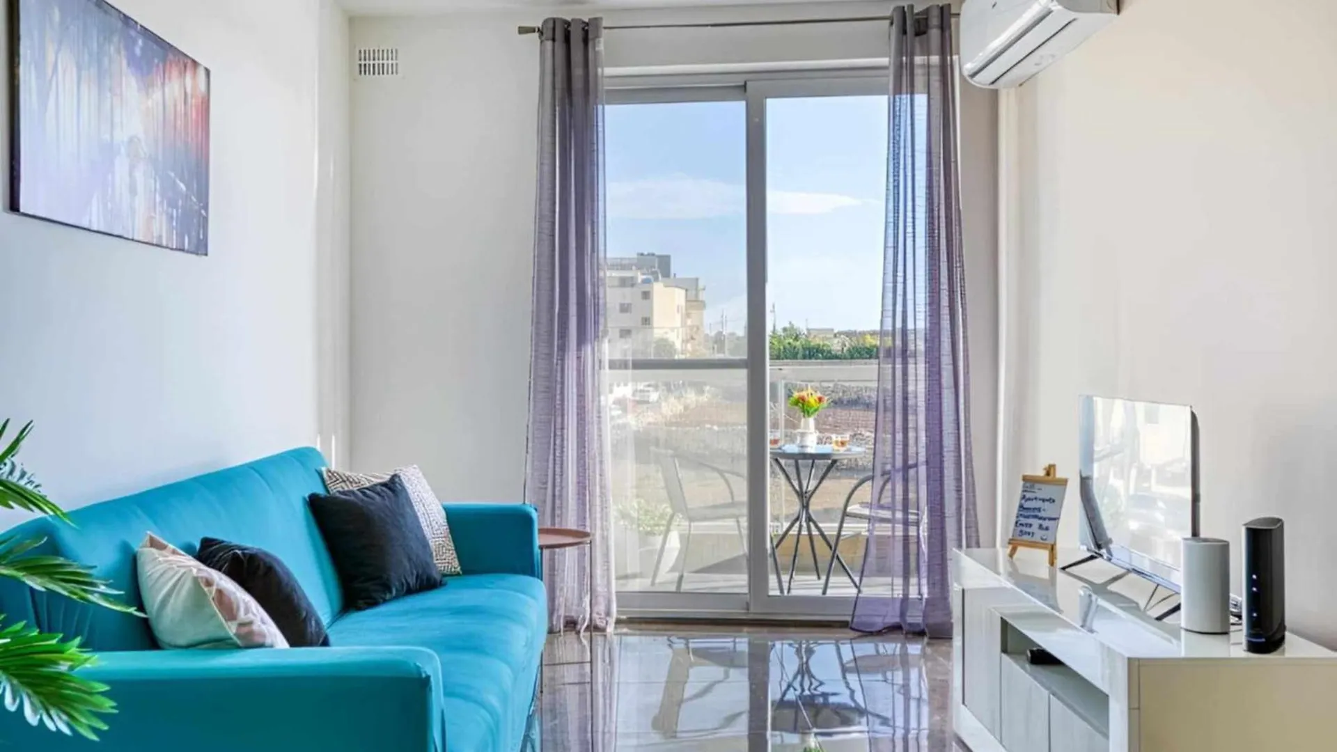 Large, 3 Bedroom Apartment In Marsascala Marsaskala 0*,